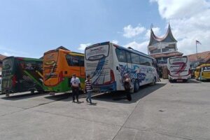 Arus Balik di Terminal Bareh Solok Naik Drastis, 79 Bus AKAP Siap Angkut Penumpang Post-Lebaran